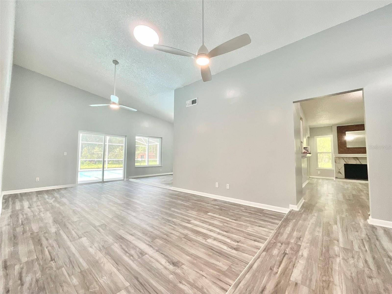 Kissimmee, FL 34759,713 WOOD LN