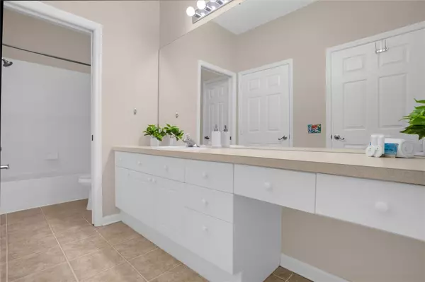 Kissimmee, FL 34747,2307 SILVER PALM DR #304
