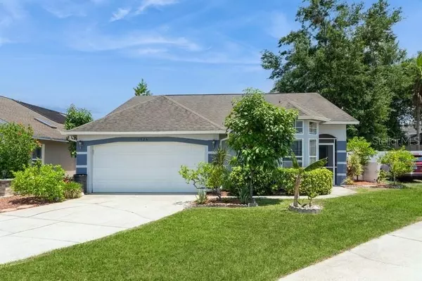 2926 DICKENS CIR, Kissimmee, FL 34747