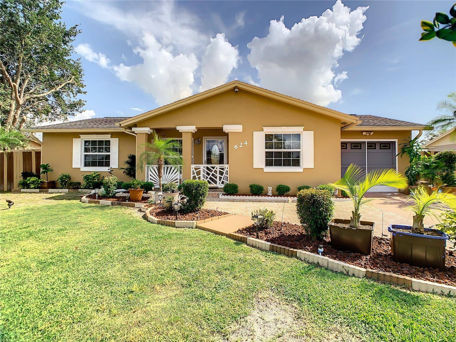 Kissimmee, FL 34743,624 ROYAL PALM DR