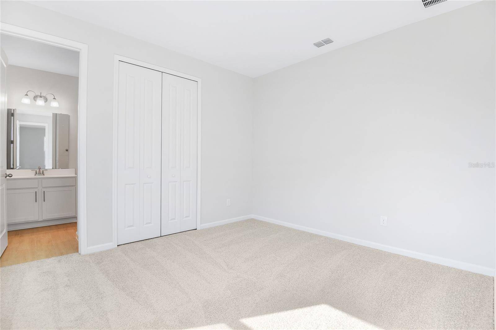 Apopka, FL 32712,530 SUMMIT RIVER DR