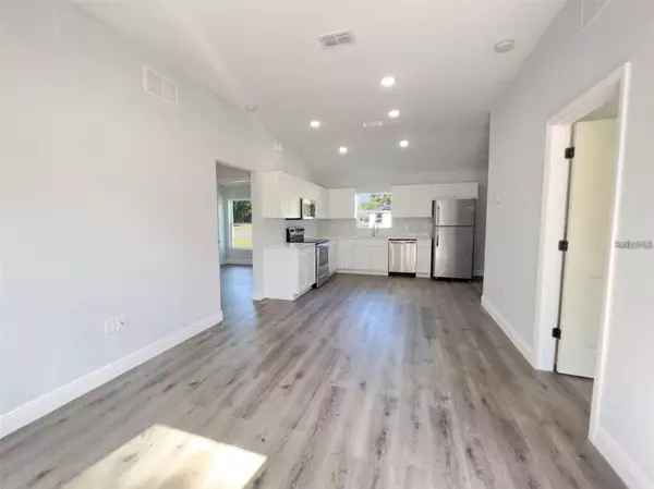 Ocala, FL 34482,5990 NW 6TH PL