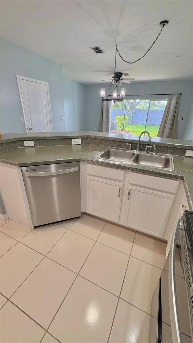 Orlando, FL 32832,10742 SAVANNAH WOOD DR #115
