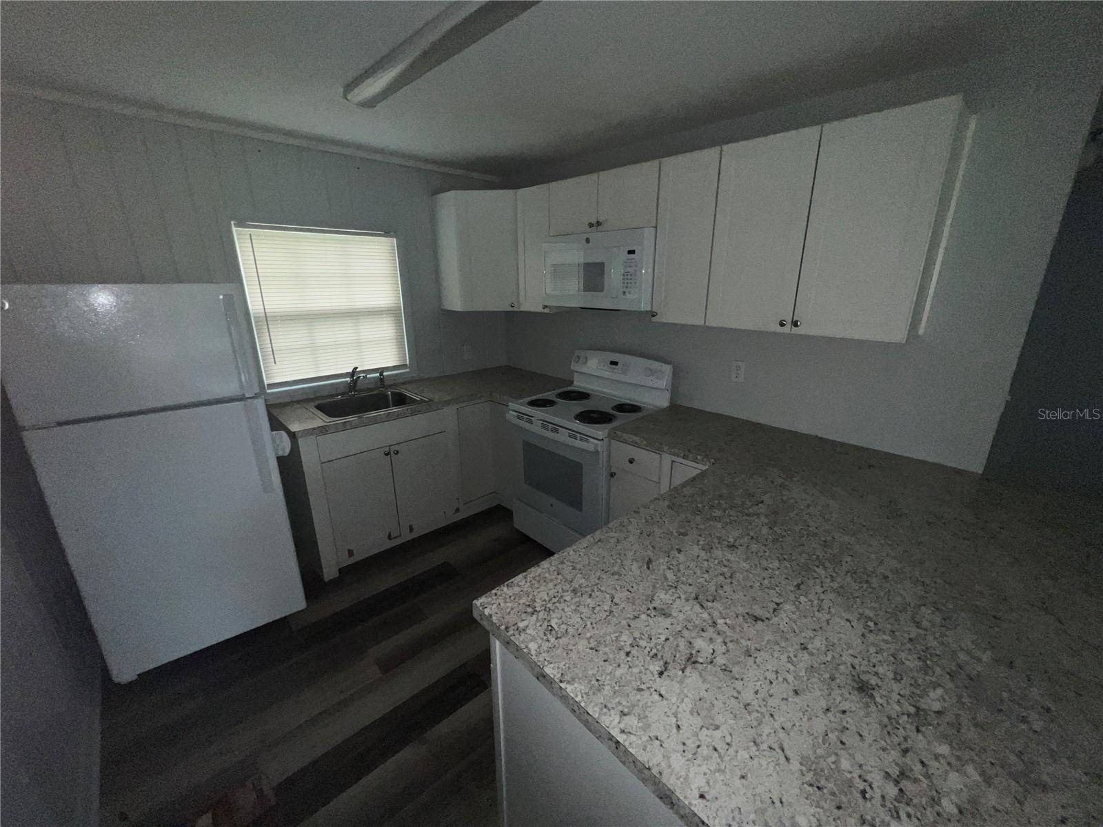 Lake Wales, FL 33898,3042 AZALEA AVE