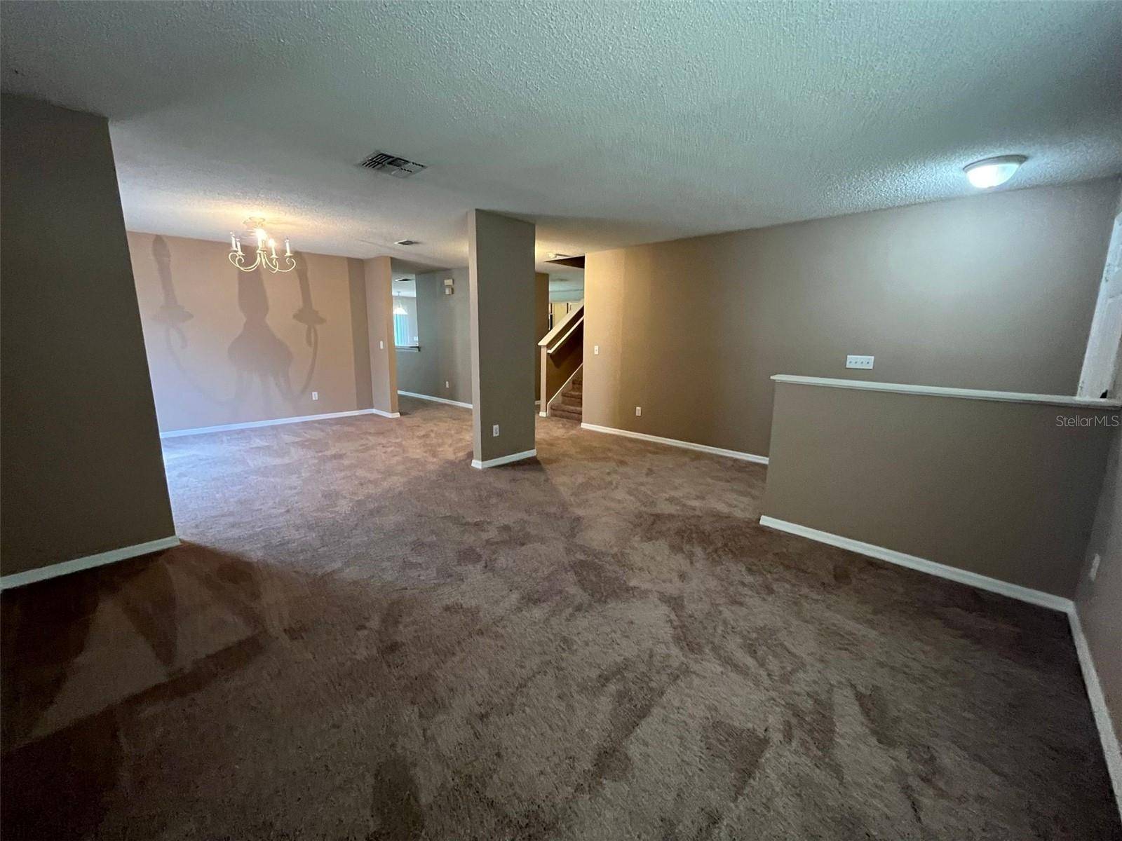 Orlando, FL 32828,932 HORSESHOE FALLS DR