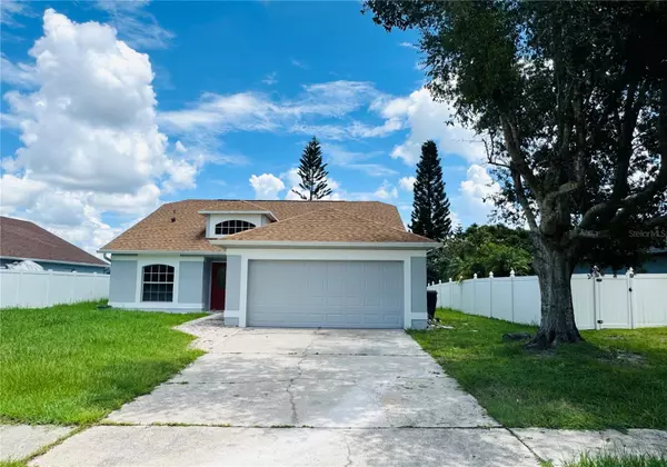 2405 QUEENSWOOD CIR, Kissimmee, FL 34743