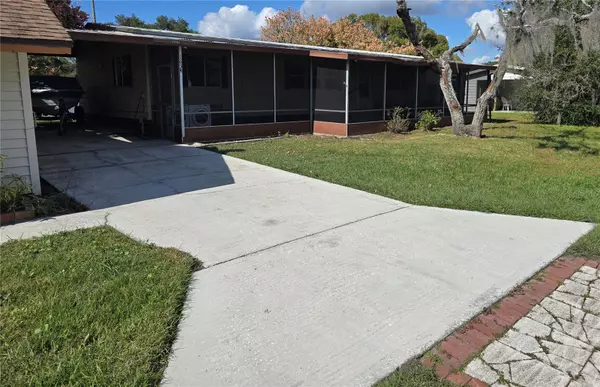 1634 DOLPHIN DR, St Cloud, FL 34771