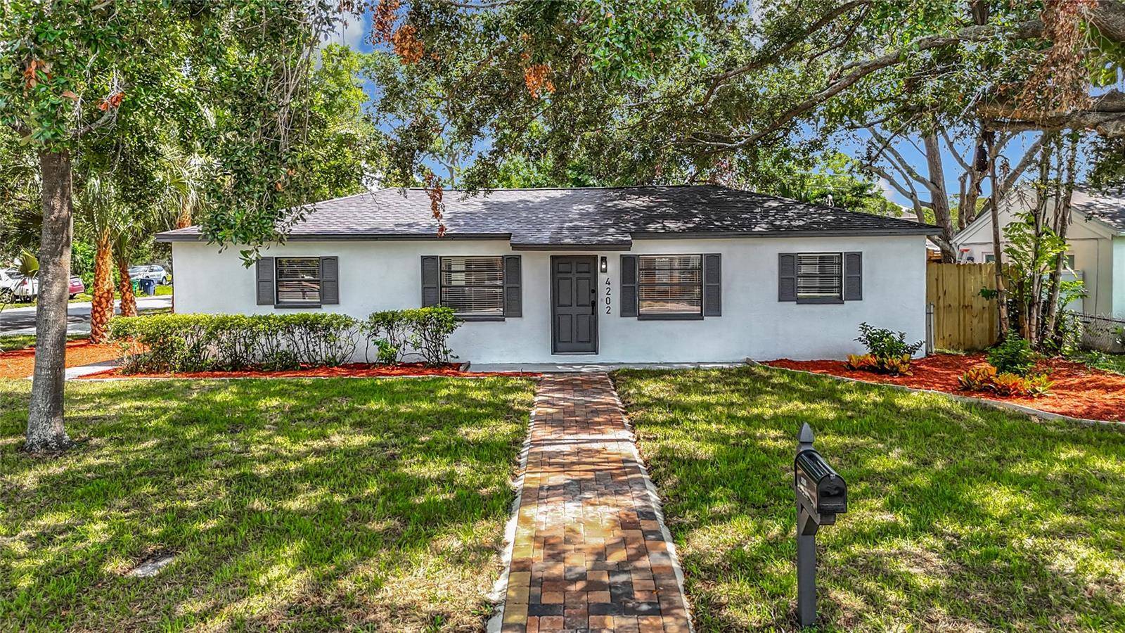 4202 W BAY VISTA AVE, Tampa, FL 33611