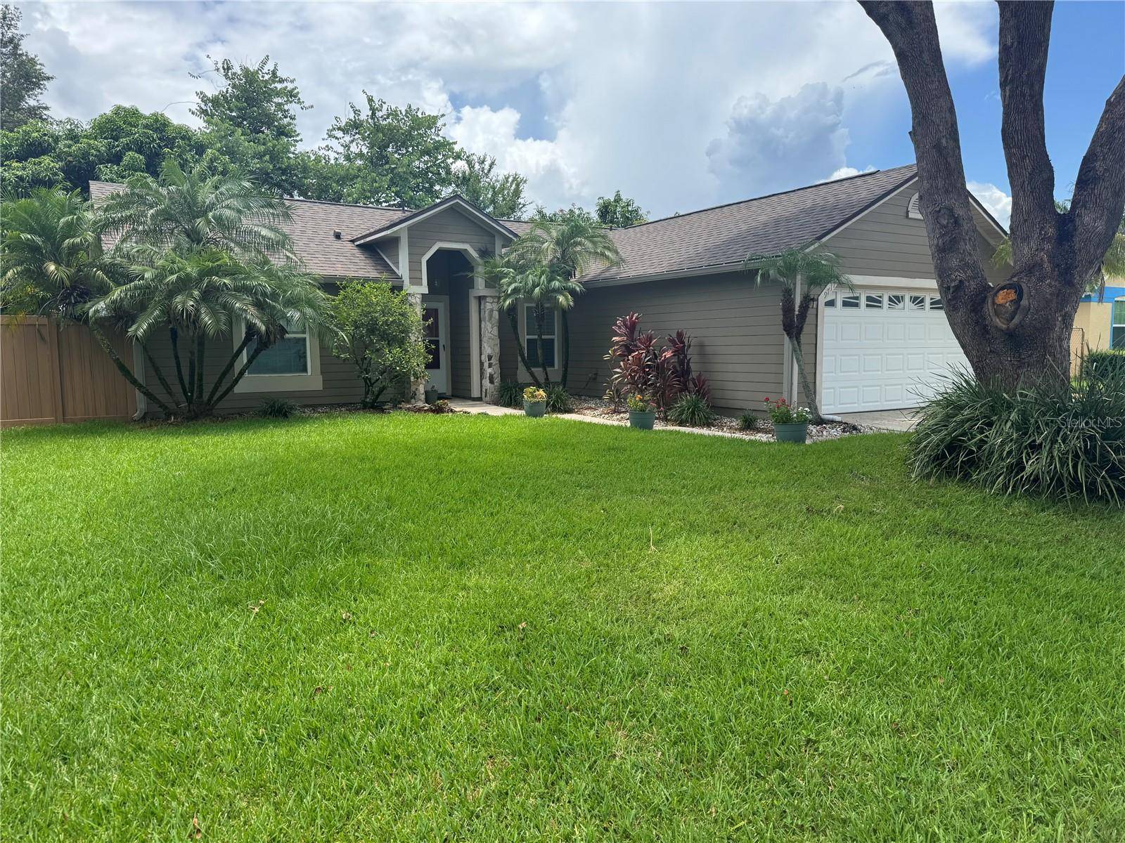 Orlando, FL 32817,9717 LINGWOOD TRL