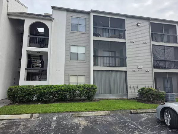 2131 CASCADES BLVD #103, Kissimmee, FL 34741