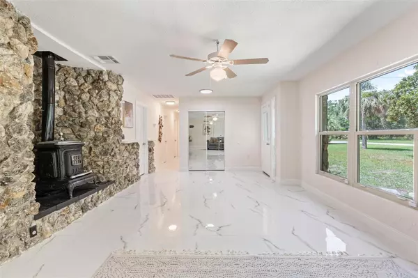Inglis, FL 34449,67 COVE RD