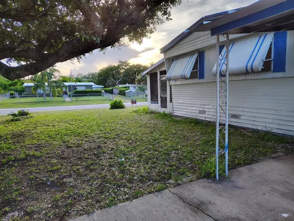 3133 KINSLEY RD, Mims, FL 32754