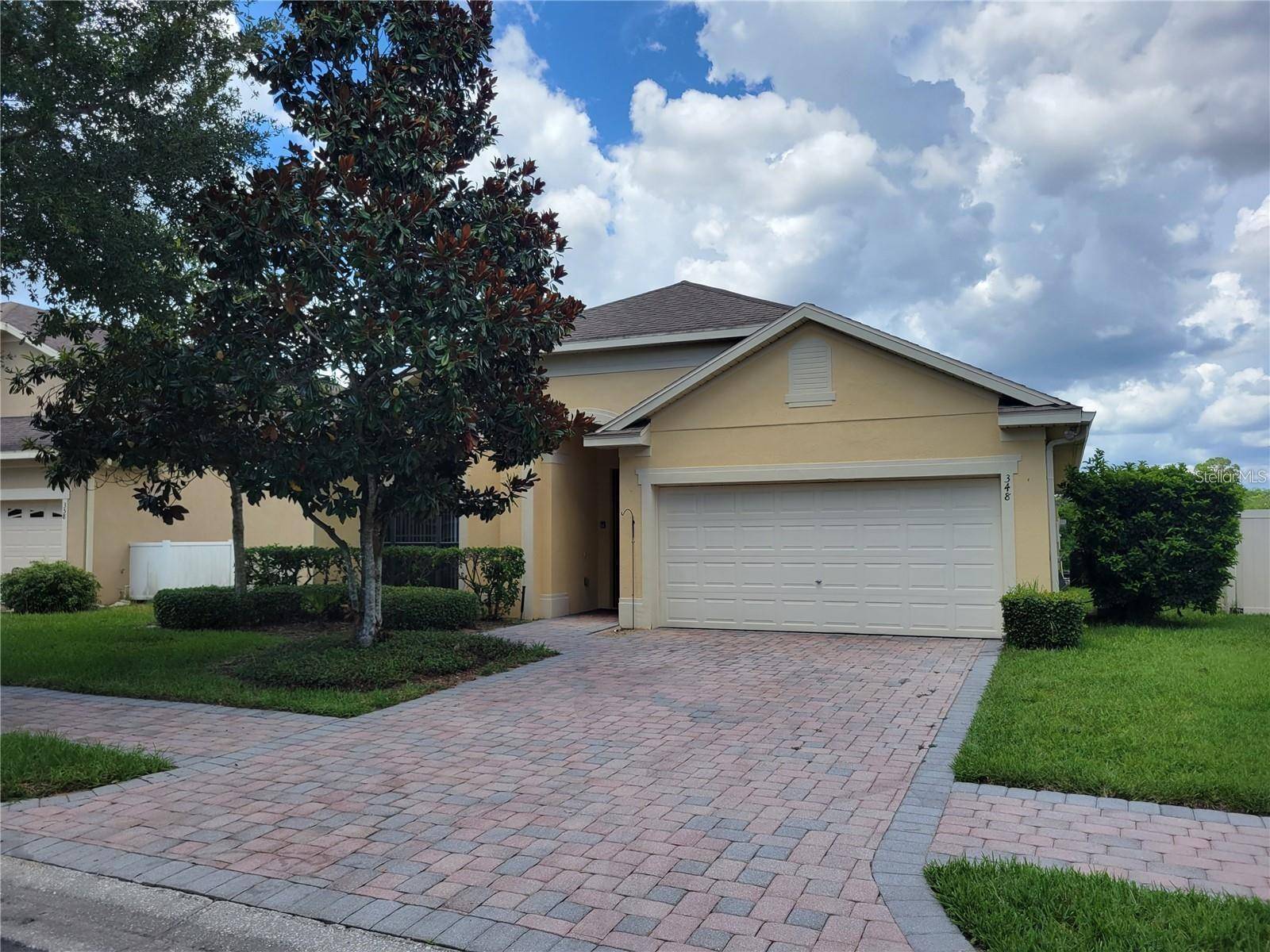 348 LAKE DAVENPORT CIR, Davenport, FL 33837