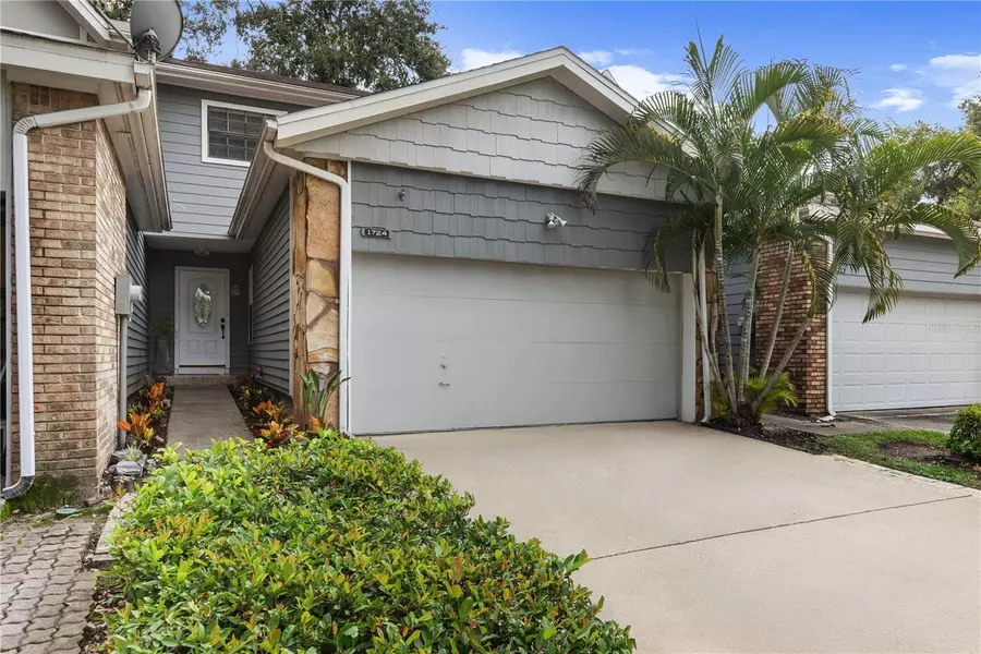 1724 CASTLE ROCK RD, Tampa, FL 33612