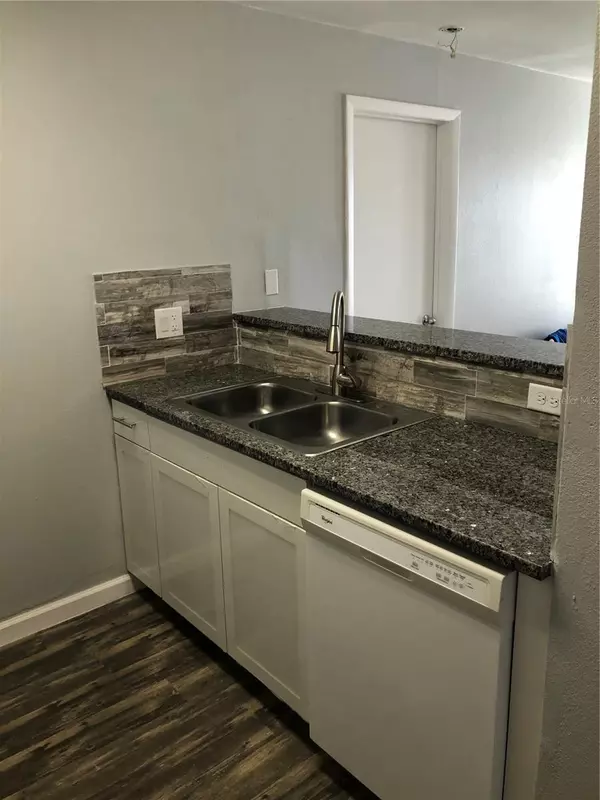 Orlando, FL 32811,4712 WALDEN CIR #1728