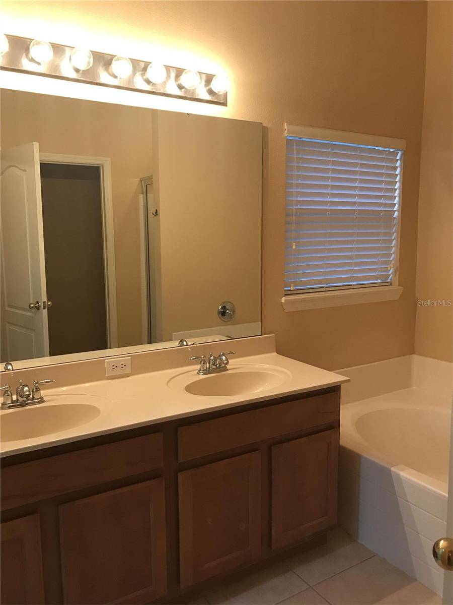Kissimmee, FL 34744,3814 SISKIN DR