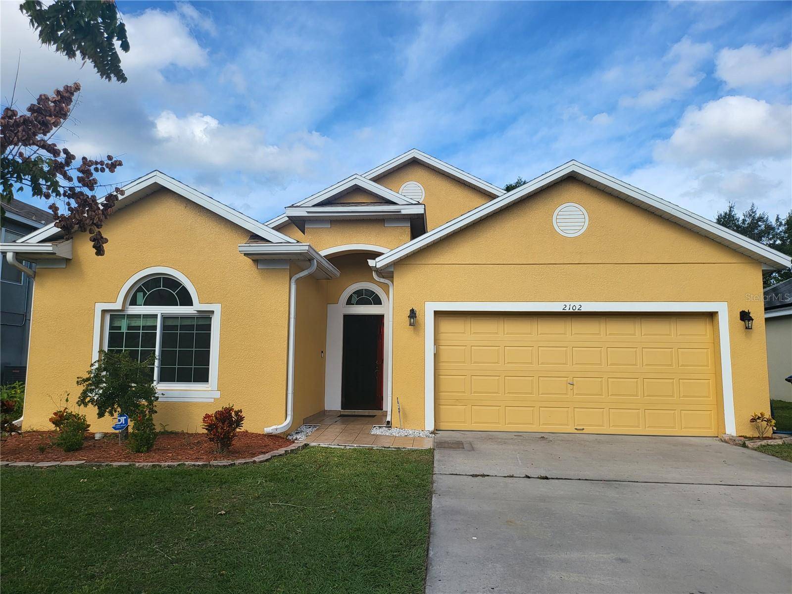 Kissimmee, FL 34746,2102 SHADOW CREEK DR