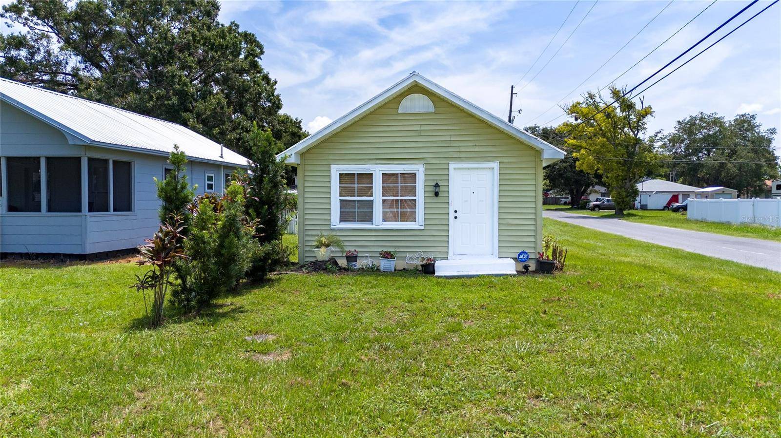 1423 MASSACHUSETTS AVE, St Cloud, FL 34769