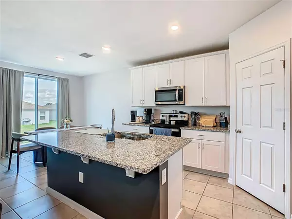 Winter Haven, FL 33881,512 MCKENNA DR