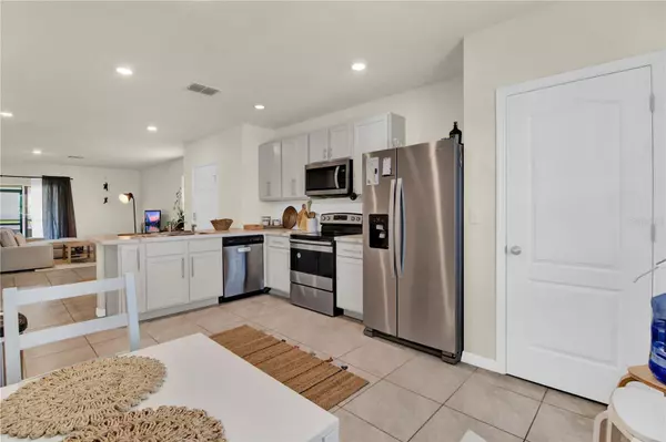 Kissimmee, FL 34747,9042 PINALES WAY