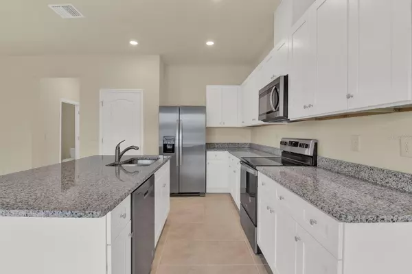 Howey In The Hills, FL 34737,1238 LIDO DR