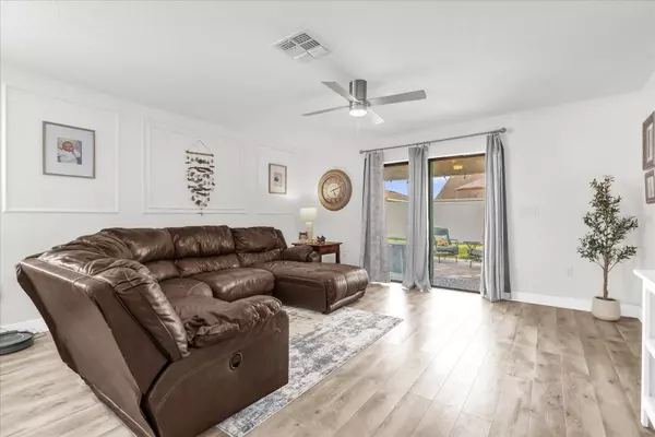 Tavares, FL 32778,591 SIESTA KEY AVE