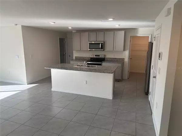 Wimauma, FL 33598,16626 MOSAIC OAR DR