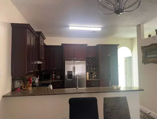 Kissimmee, FL 34744,1008 UNIVERSAL REST PL