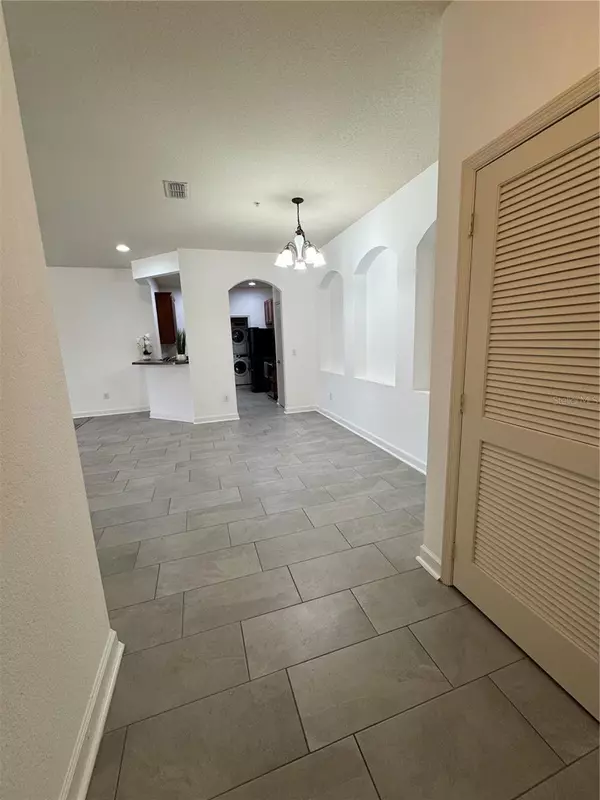 Kissimmee, FL 34741,3000 LAUREL PARK LN #201