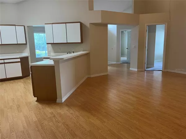 Eustis, FL 32726,127 MADRONA DR