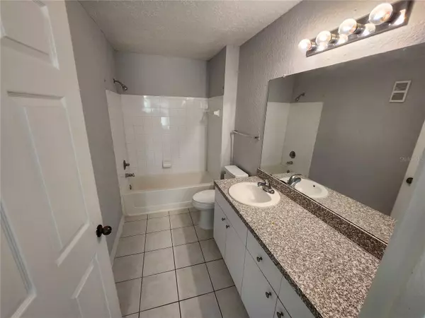 Orlando, FL 32835,6372 RALEIGH ST #1913