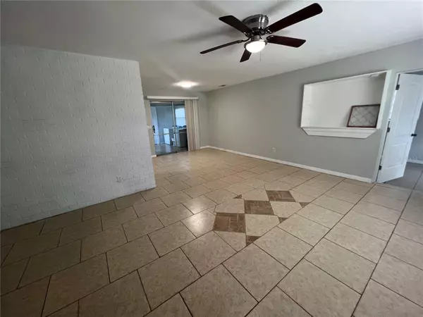 Orlando, FL 32808,1407 PEG LN