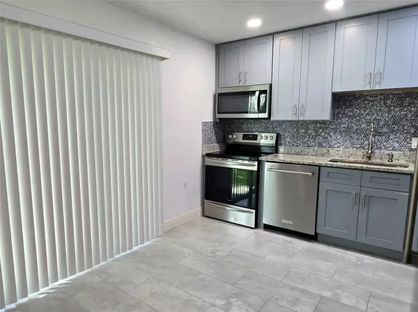 Edgewater, FL 32132,110 MARIANN LN