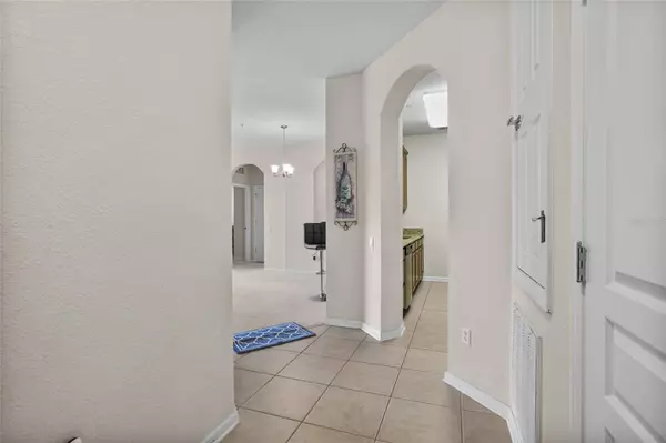 Davenport, FL 33896,8296 PORTOFINO DR #101