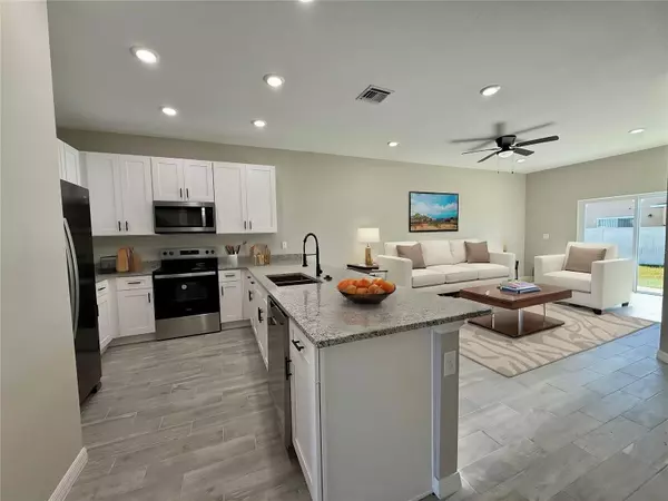 Poinciana, FL 34758,845 GRANTHAM DR