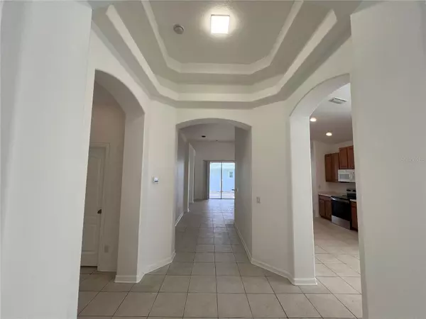 Bradenton, FL 34203,5223 58TH TER E