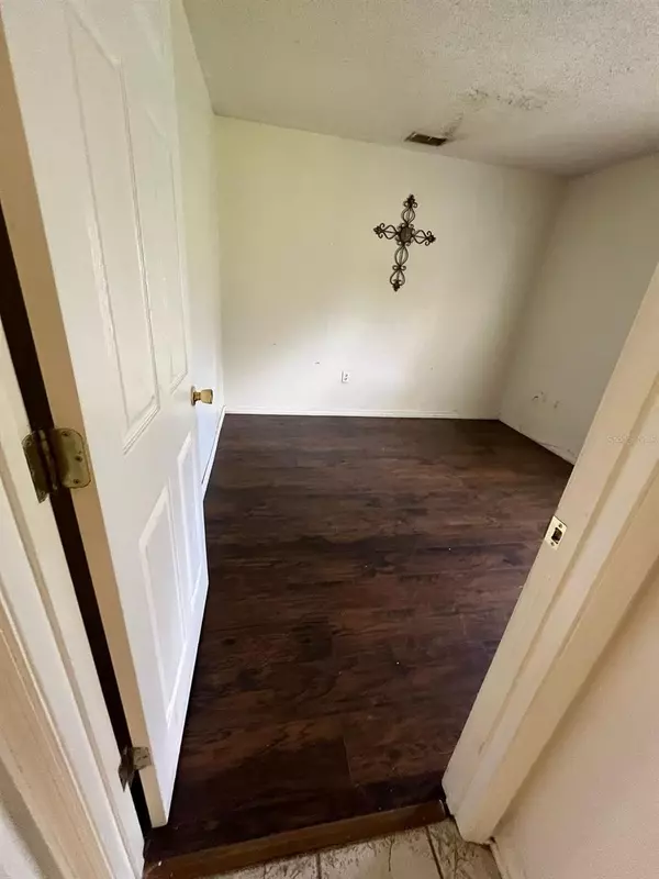 Kissimmee, FL 34759,1004 EIFFEL LN