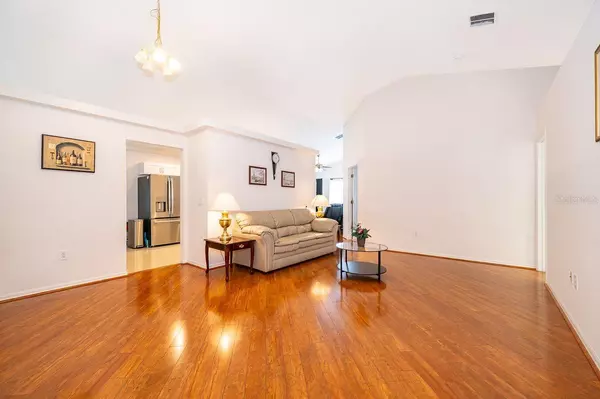 Davenport, FL 33897,445 HALSTEAD DR