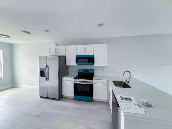 Port Charlotte, FL 33954,17046 BYRON AVE #17048