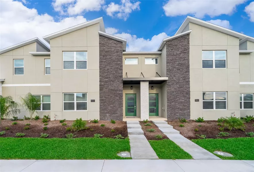 966 SPLASH SHOT PL, Davenport, FL 33896