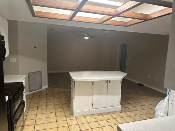 Kissimmee, FL 34744,510 SIMPSON RD