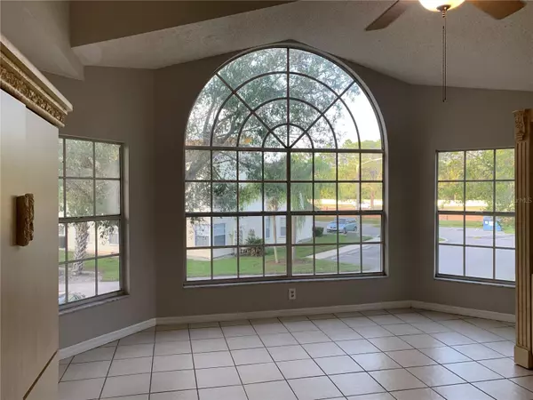 Kissimmee, FL 34746,5015 LAGUNA BAY CIR #92