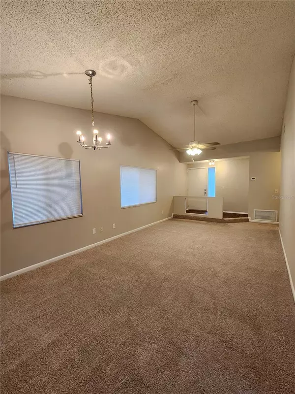 Winter Springs, FL 32708,651-B MACDUFF LN