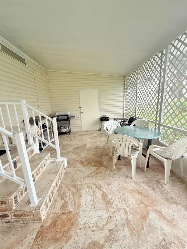 Kissimmee, FL 34758,220 ELLSWORTH DR
