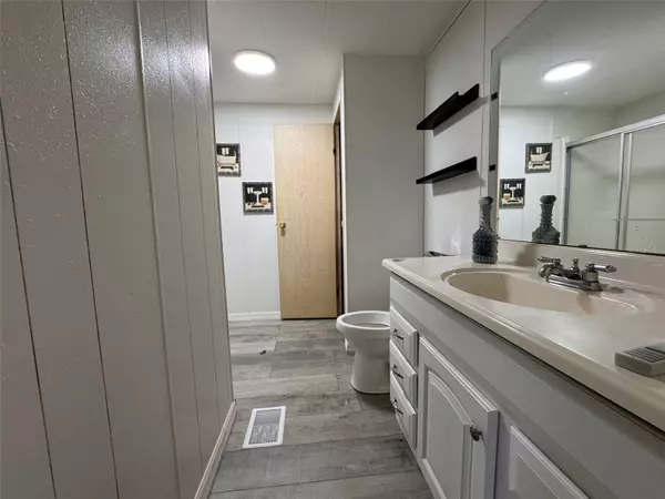 Polk City, FL 33868,636 4TH ST