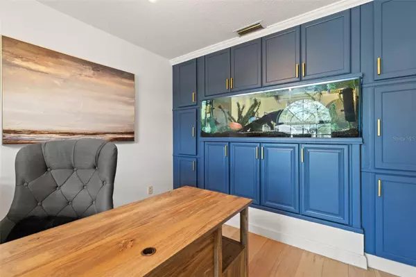 Brandon, FL 33510,870 BAYOU VIEW DR