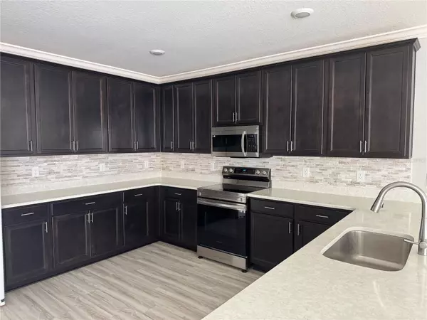 Davenport, FL 33837,1016 CASCADE DR