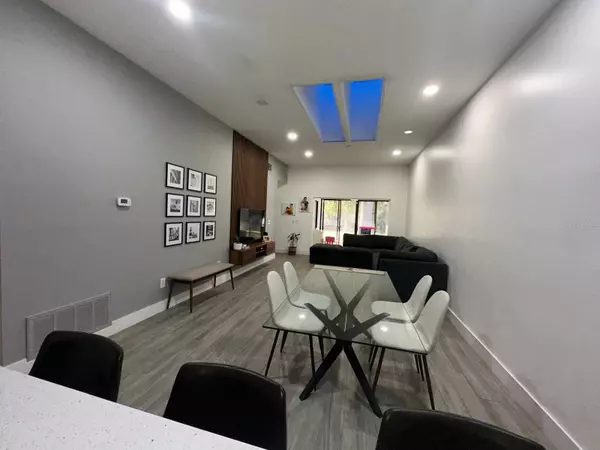 Orlando, FL 32819,7618 CHAPELHILL DR