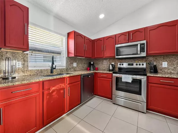 Kissimmee, FL 34747,8003 BOW CREEK RD