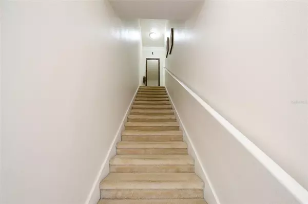 Orlando, FL 32821,8855 VILLA VIEW CIR #205